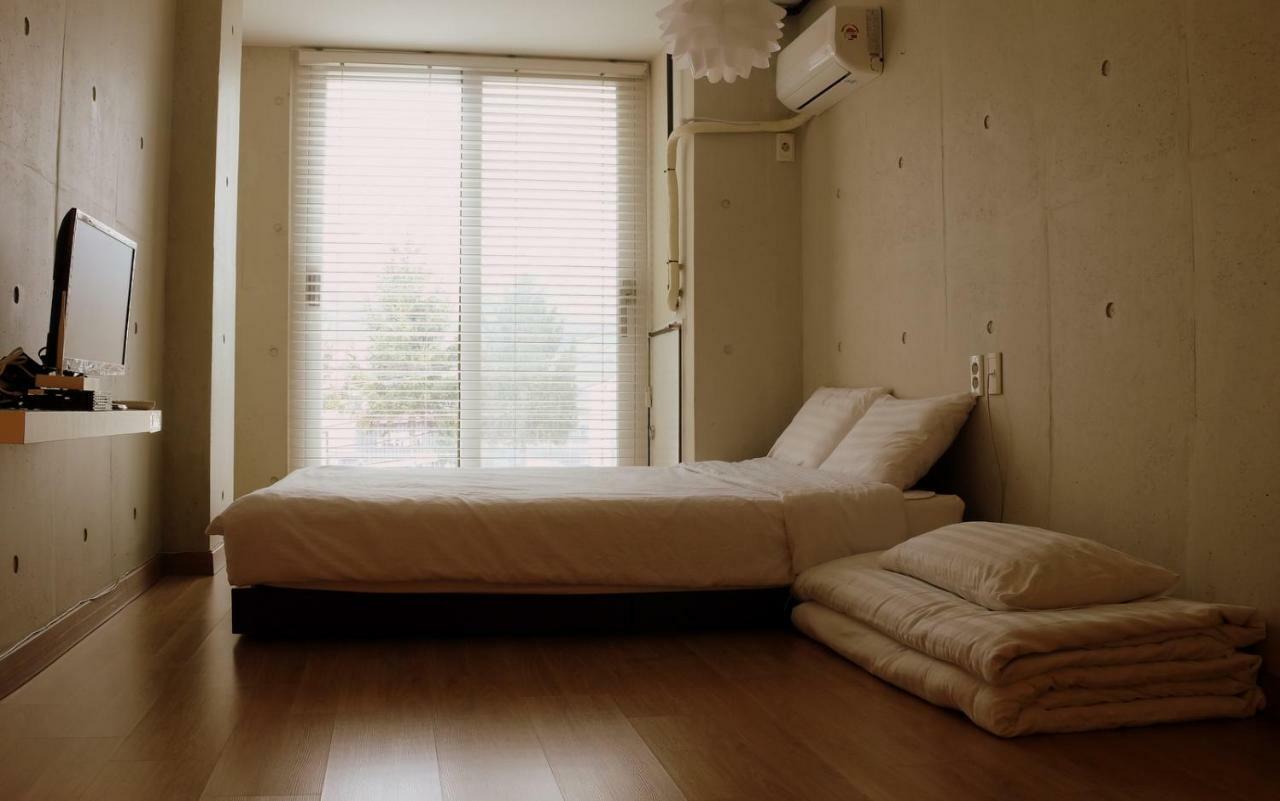 Atelier Hostel Szuncshon Kültér fotó